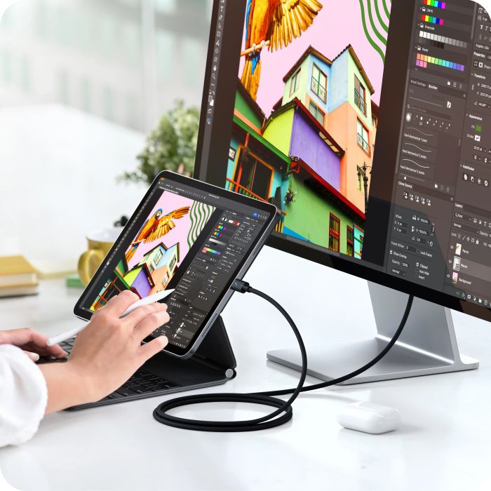 Satechi Thunderbolt 5 Pro Cable 1m – кабел до 120Gbps и 240W
