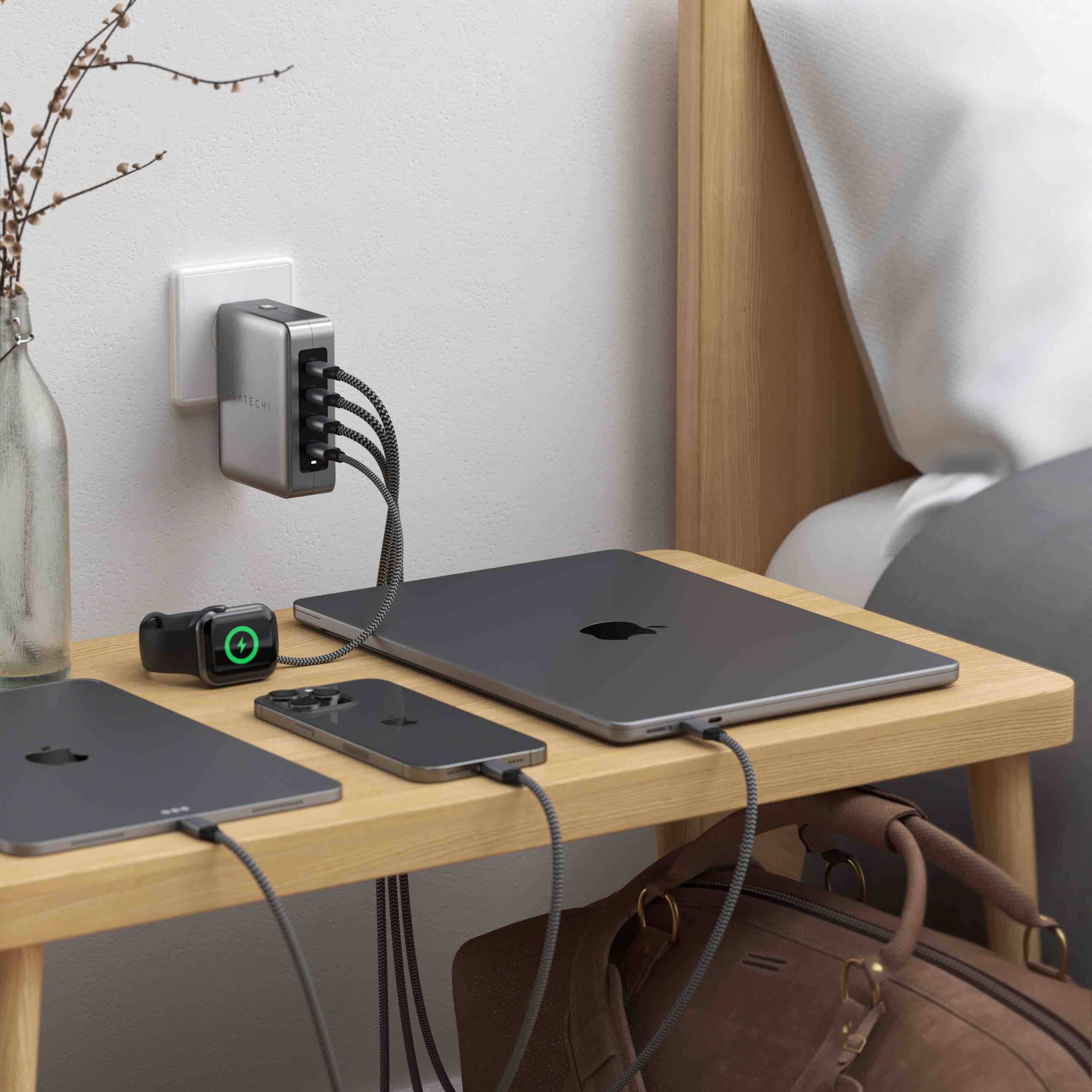Travel зарядно Satechi, 4 порта, 145W, USB-C, сив